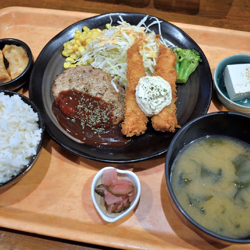 ハンバーグ＆エビフライ定食(ほのぼの )