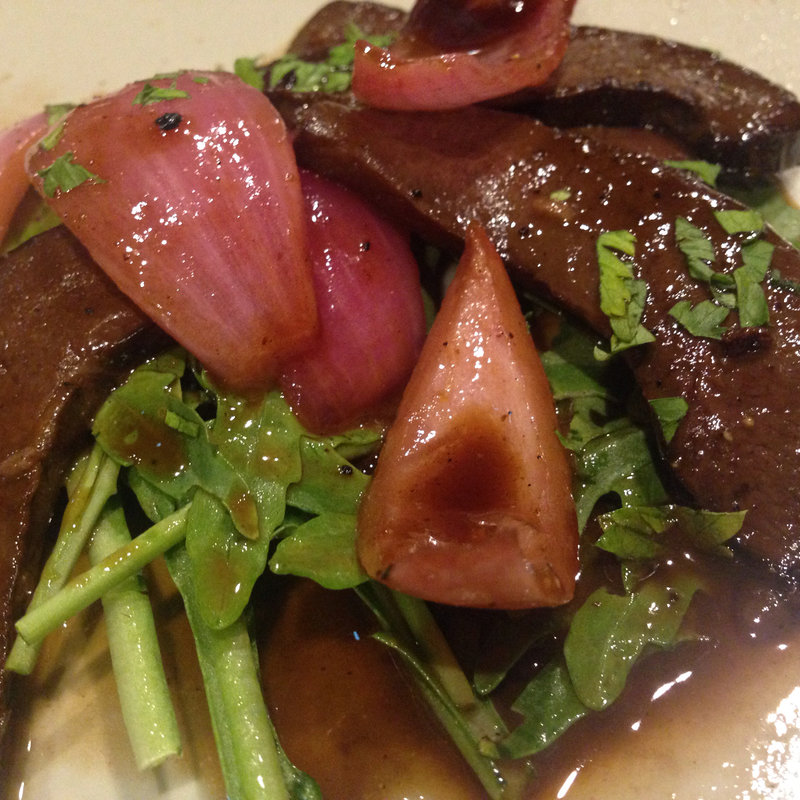 赤タマネギとハツのソテー(ヴァベーネ （Va bene）)