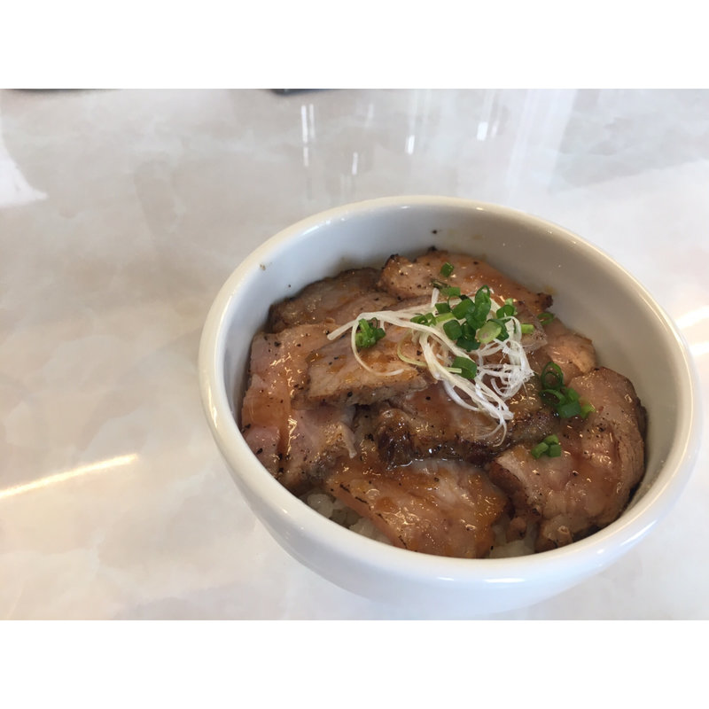 ローストポーク丼(Noodle Kitchen Kyo)