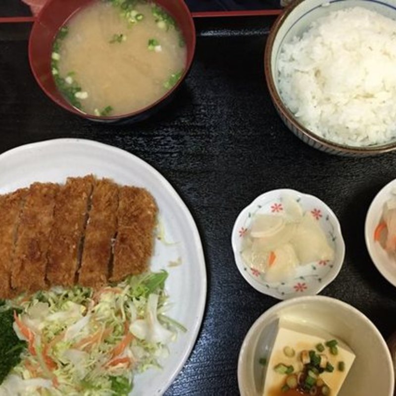 トンカツ定食(味処　壱・弐・参 )