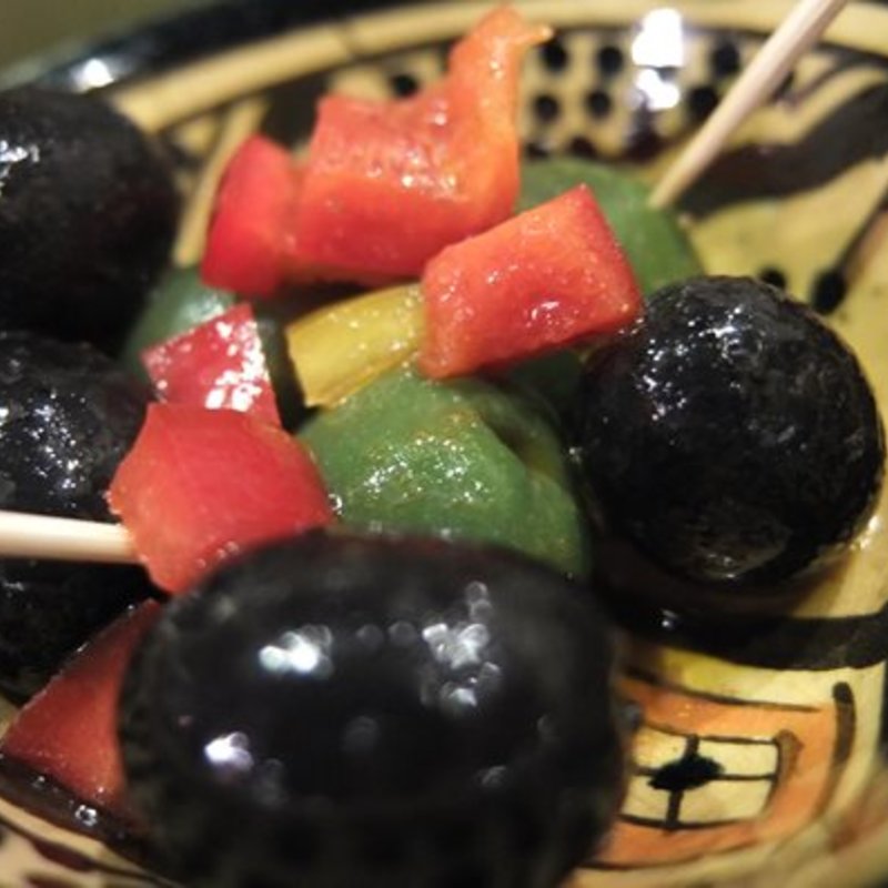 2種類のオリーブのモロッコスパイス和え(亜細亜民芸　きらきら )