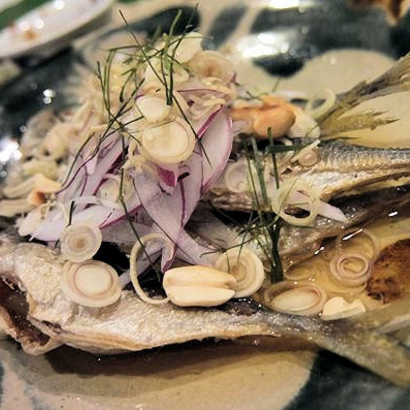 小アジの唐揚げ レモングラス風味(亜細亜民芸　きらきら )