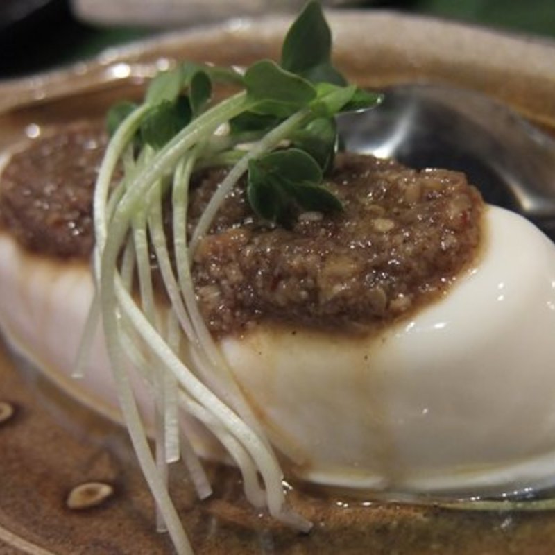 白ごまたっぷりの韓国風冷奴(亜細亜民芸　きらきら )