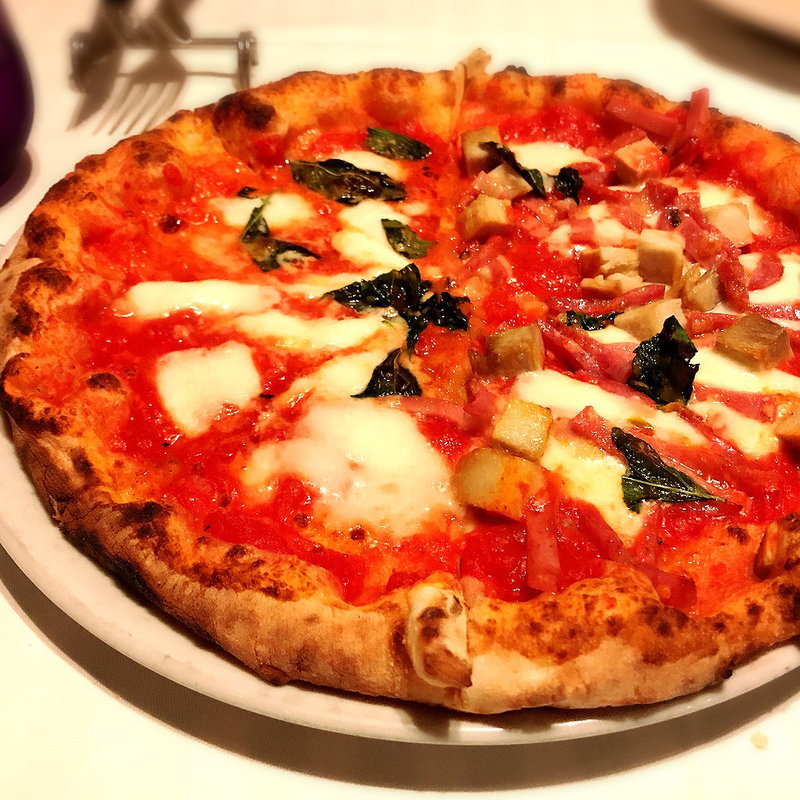 pizza ハーフ&ハーフ(イル ルポーネ)