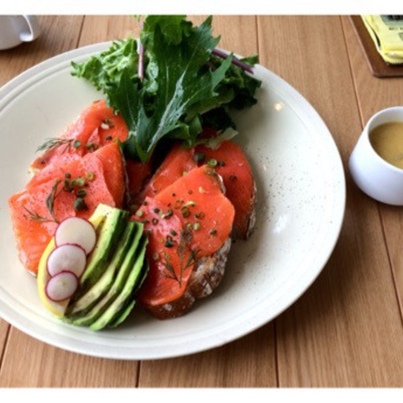 サーモンアボカドサンド(ONIJUS COFFEE VILLAGE)