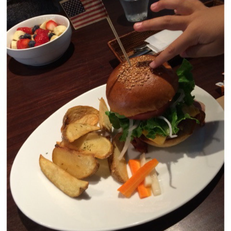 ハンバーガー(サウス・スウェル （South Swell）)