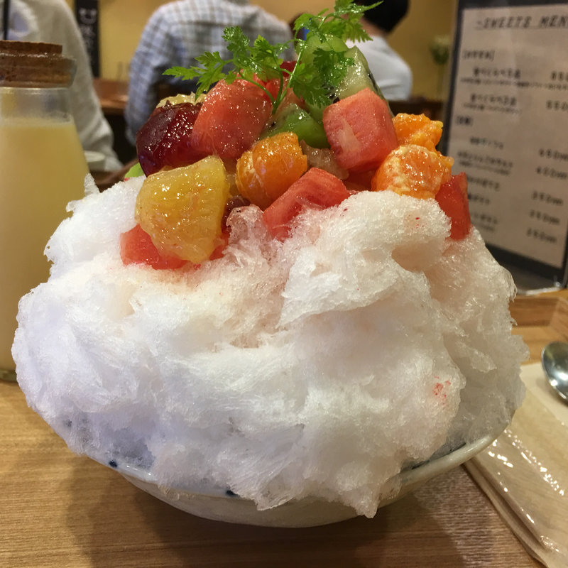 旬の果物とミルクセーキ(らんらん )