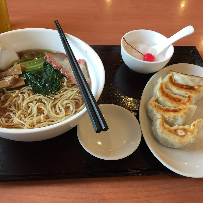 醤油ラーメンと餃子のランチセット(東海嘉宴 （中華居食屋）)