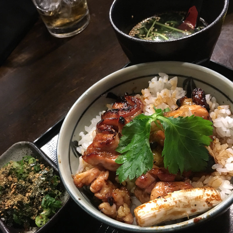 焼鳥丼(ぢどりや法隆寺店)