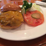 Golden Brown Onion & Cheese Burger(7025 フランクリン アベニュー)