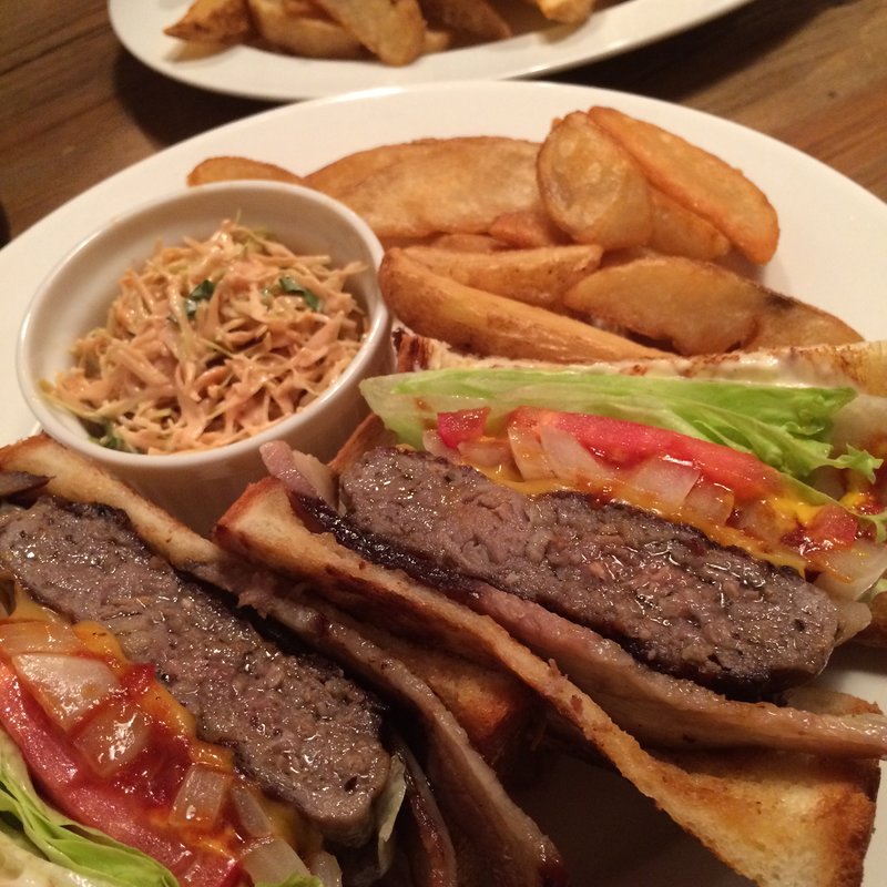 スペシャルミートローフサンド　(イグニッションスイッチ)