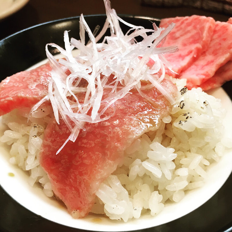 ともさんかく丼(業平 仁)