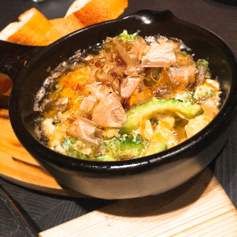 ゴーヤチャンプルーのアヒージョ(五十松)