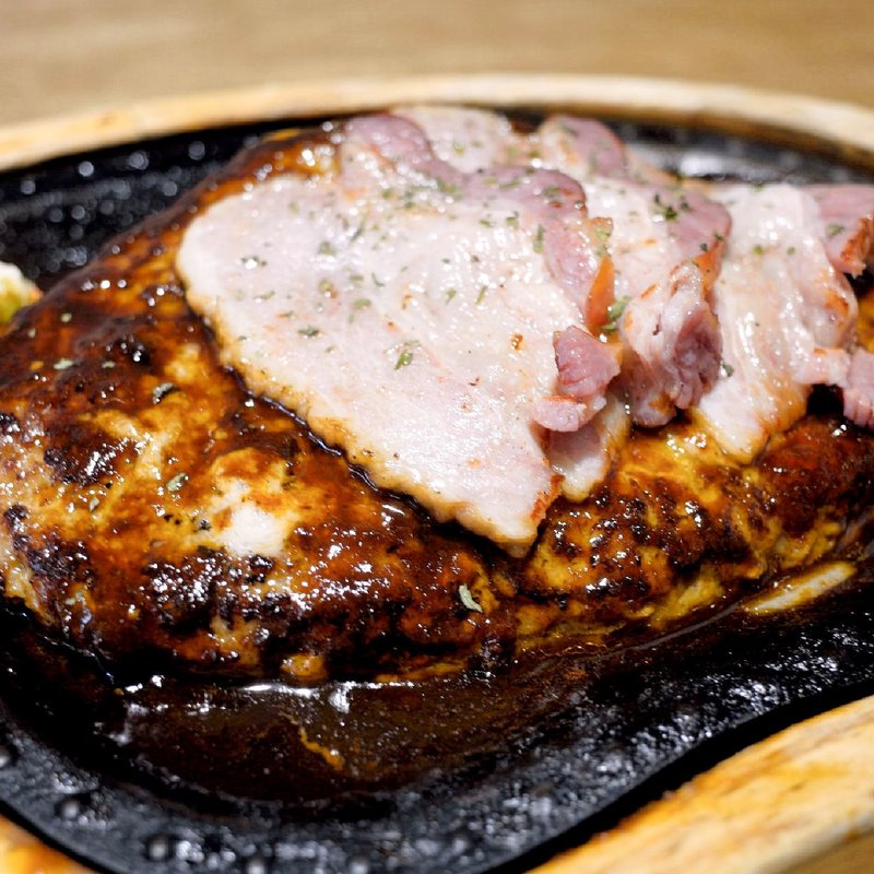 ベーコン＆本格デミバーグステーキ(びっくりドンキー 高松林店 )