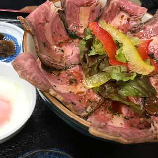 赤牛ローストビーフ丼(肉食堂 よかよか )
