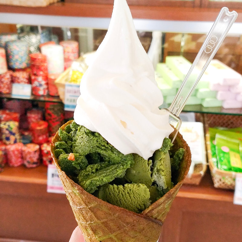 雪萌えパフェのデラックス抹茶パフェ(玉翠園)