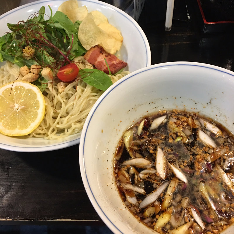 コーラのスパイシーつけ麺