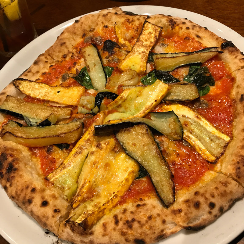 揚げ茄子とズッキーニ、アンチョビ、ニンニクのトマトソース(LEGAME)