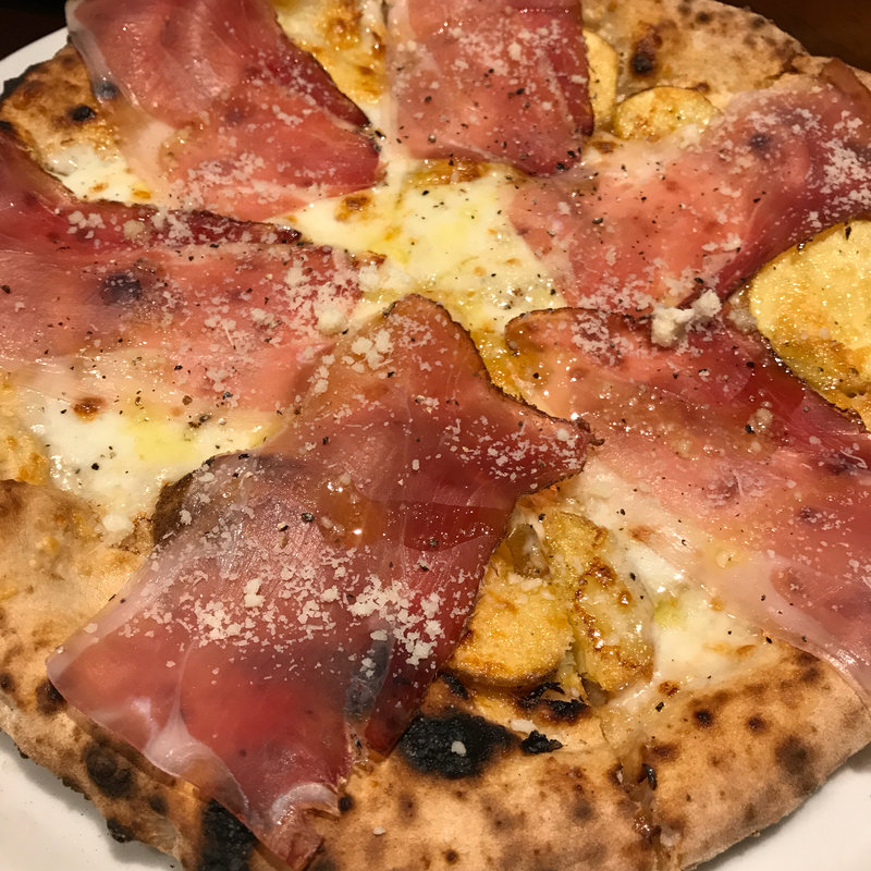 じゃがいも、薫製生ハムのビアンコ(LEGAME)