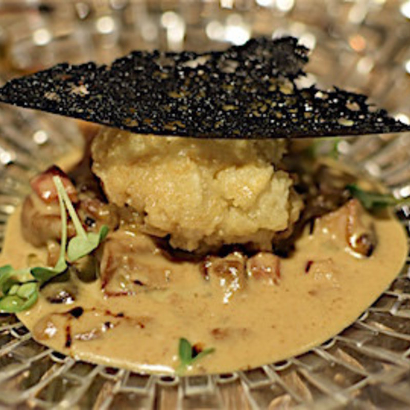 白子のムニエル　セップ茸のクリームソース(ビズ 神楽坂 （bisous）)