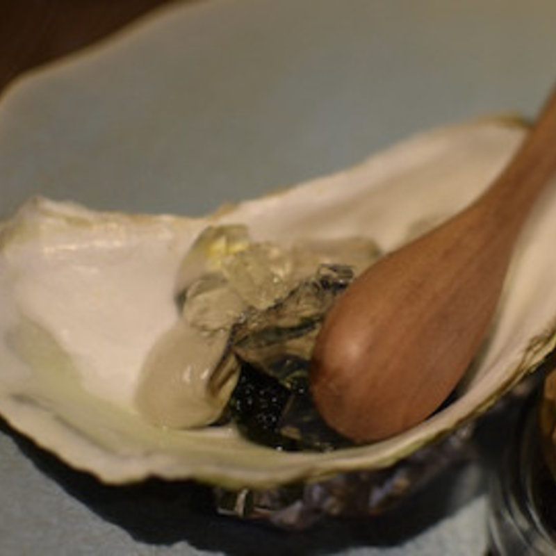 厚岸の牡蠣(ビズ 神楽坂 （bisous）)