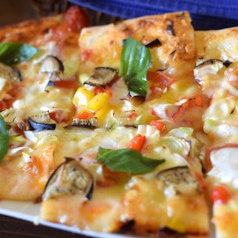 季節野菜のピザ(カフェ ド シュロ)