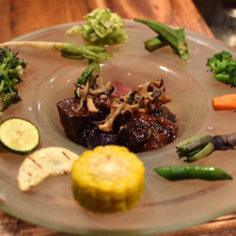 牛ほほ肉の赤ワイン煮込み(Bistro ヨシミチ)