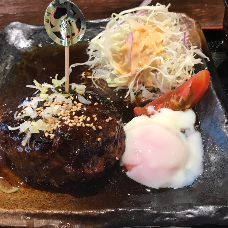 和牛入ハンバーグ定食(劇場居酒屋 海のダイア 名古屋駅)