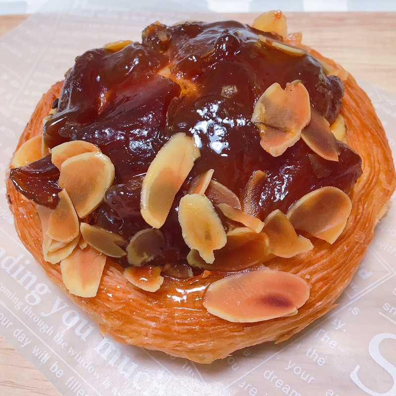 黒蜜りんごクロワッサン(たま木亭 )