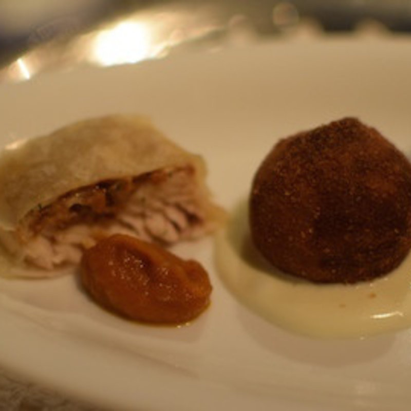 パプリカと米の煮込みのコロッケ(銀座ハプスブルク・ファイルヒェン)