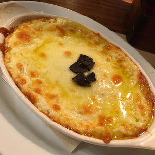黒トリュフ薫るマッシュポテトチーズ焼き(イタリアン酒場 TAKEYA)