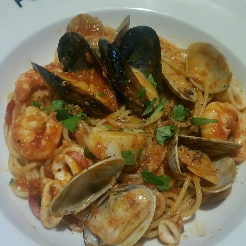 贅沢ペスカトーレ(ポロポロ （POLLO PORRO）)