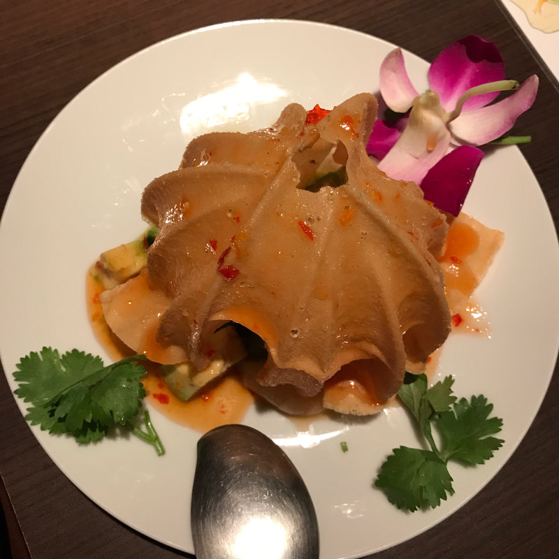 海老とアボカドのスイートチリーソース(アジアンダイニング SAHARA 船橋店)