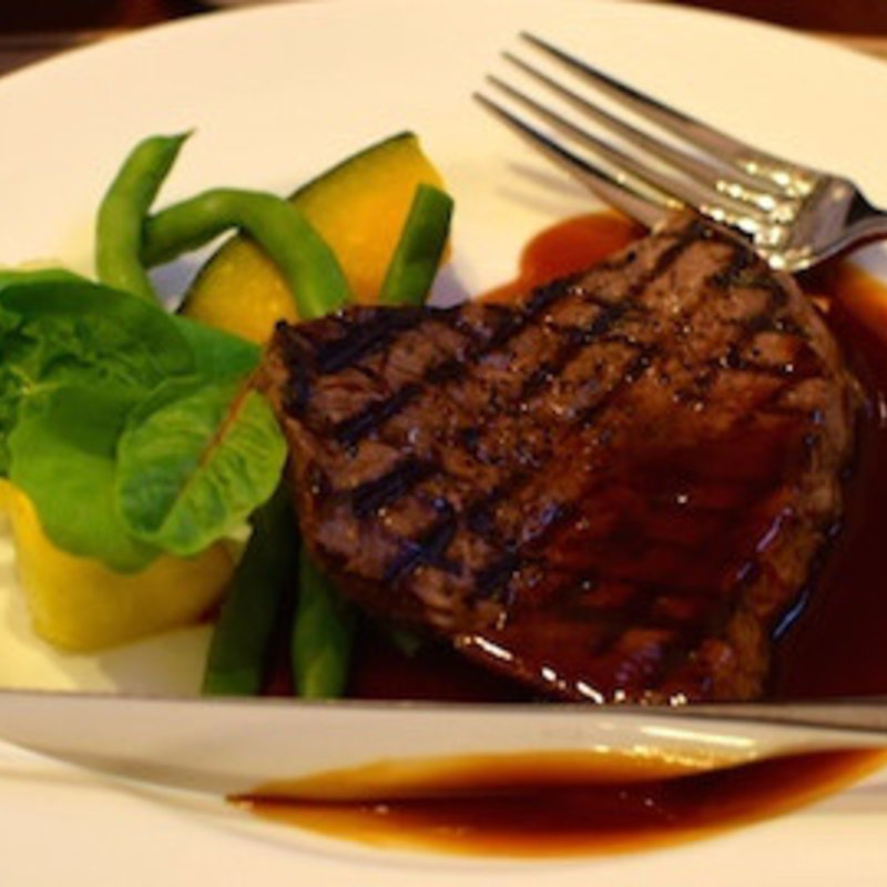 牛肉のグリル(ビストロミルプランタン)