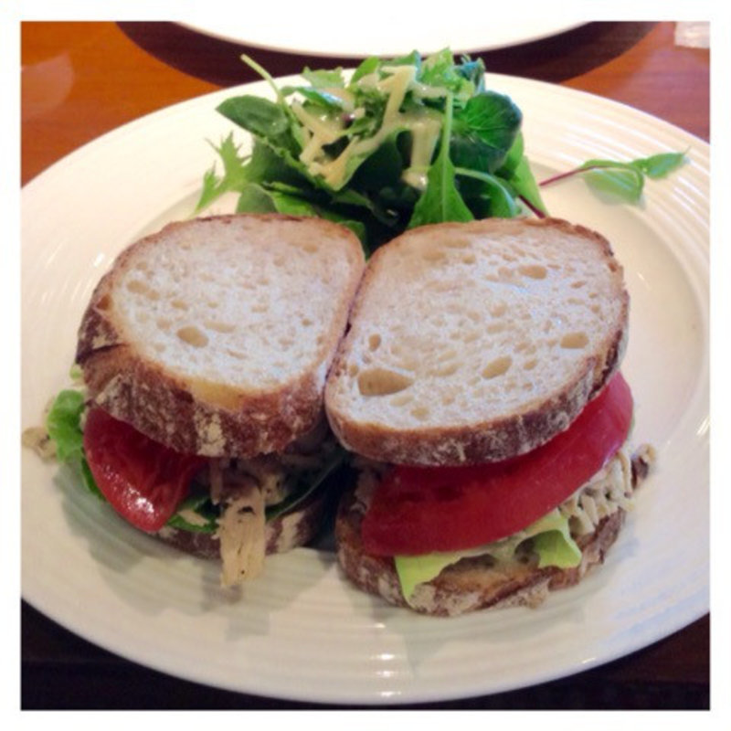 チキンマリネサンド(キャトル 柿の木坂 本店)