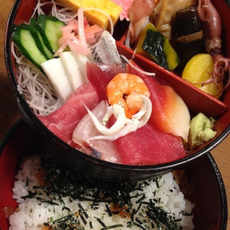 ちらし寿司定食(三河屋)