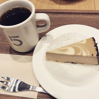 カプチーノチーズケーキ(5 CROSSTIES COFFEE グランスタ店)