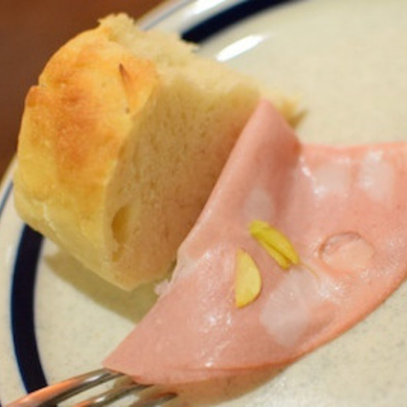 ピスタチオ入りのハム(アレグロ コン ブリオ )