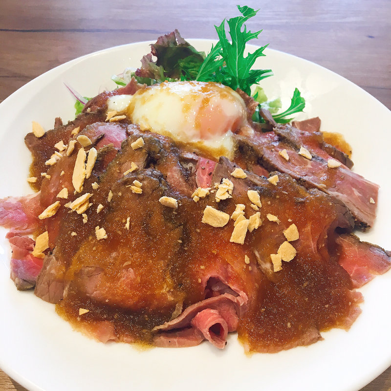 ローストビーフ丼(OSTERIA JAN BALL)