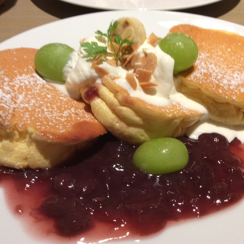 ぶどうのパンケーキ(SUNNY PANCAKE （サニーパンケーキ）)