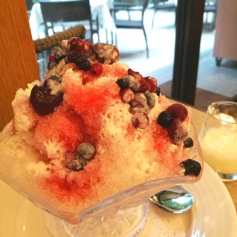 ミックスベリーマスカルポーネ(日比谷松本楼)