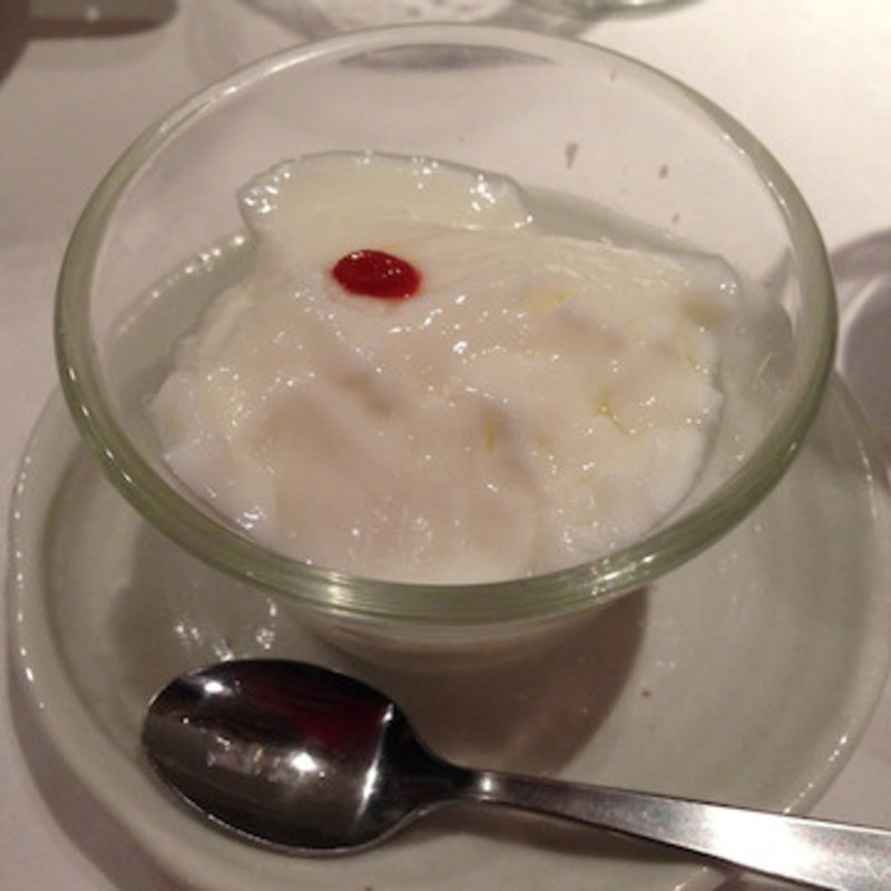 杏仁豆腐(咸亨酒店 （カンキョウシュテン）)