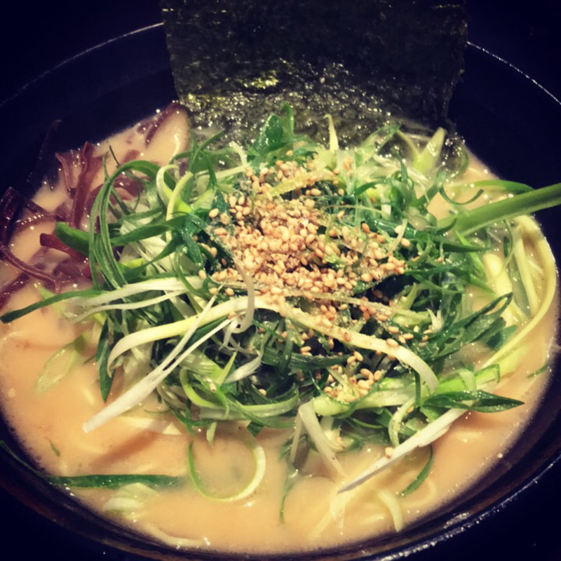 わけぎネギたっぷりらぁめん(とんこつらあめん楽台新店)