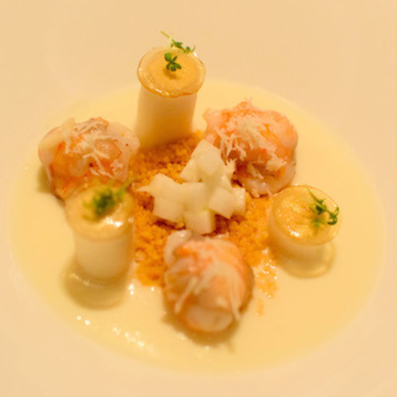 聖護院蕪のヴルーテ 天使の海老とそのジュ(レ ロジェ エギュスキロール 銀座三越店)