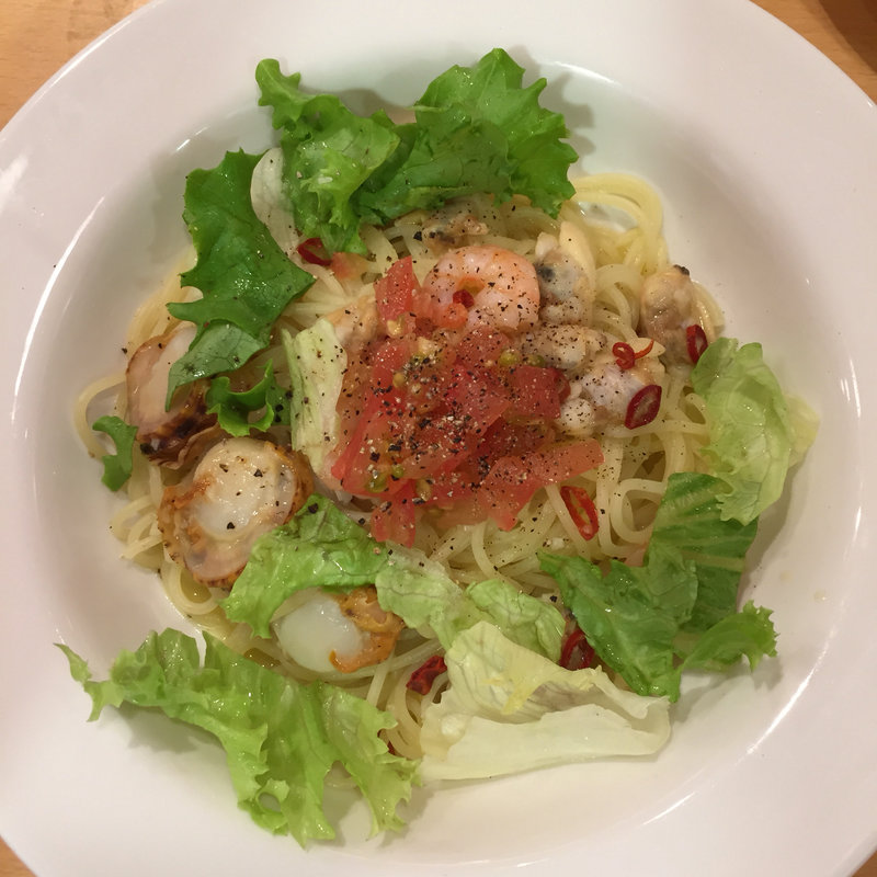 レタスと海鮮のペペロンチーノ(冷製)(ポポラマーマ カナート洛北)