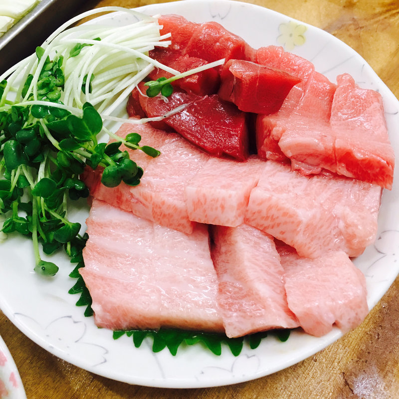 まぐろ(串かつ 次郎吉)