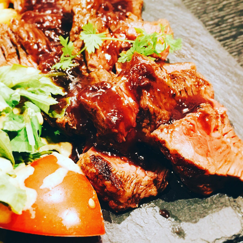 ステーキ(肉バル DENNER-ROIN)