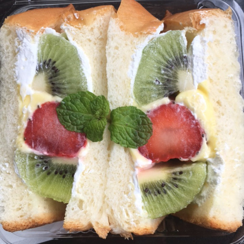 フルーツサンド(カワセミベーカリー)