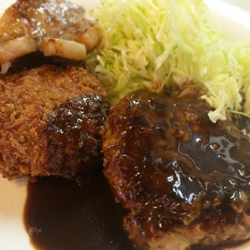 ハンバーグ(レストラン亜樹)