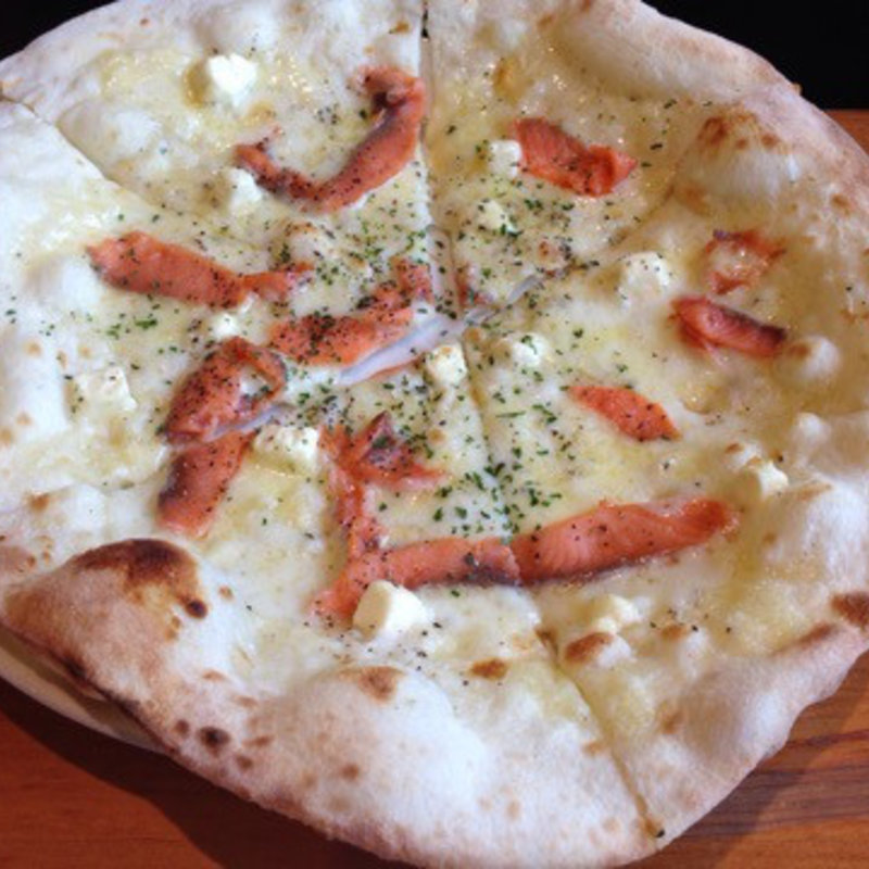 スモークサーモンのＷクリーム(イタめし酒場 Viva)